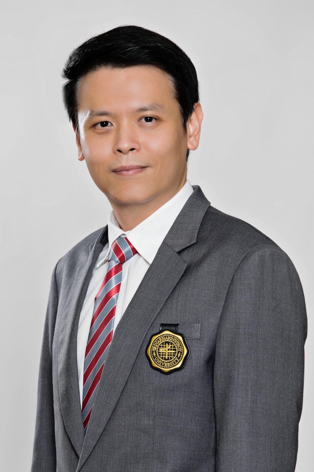 ผศ.ดร.สันติ เติมประเสริฐสกุล