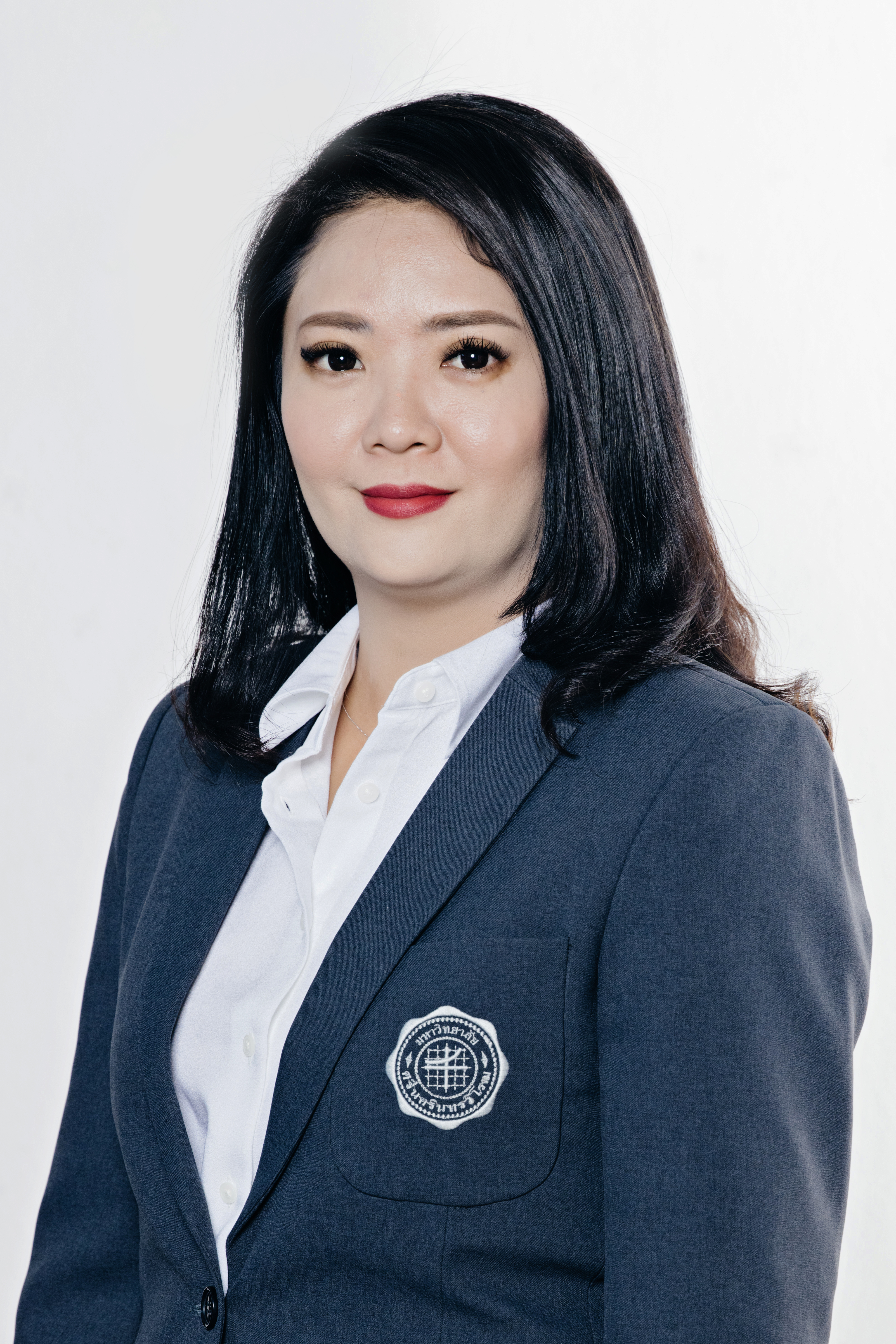 นางสาวโศภิษฐา กลิ่นจันทร์