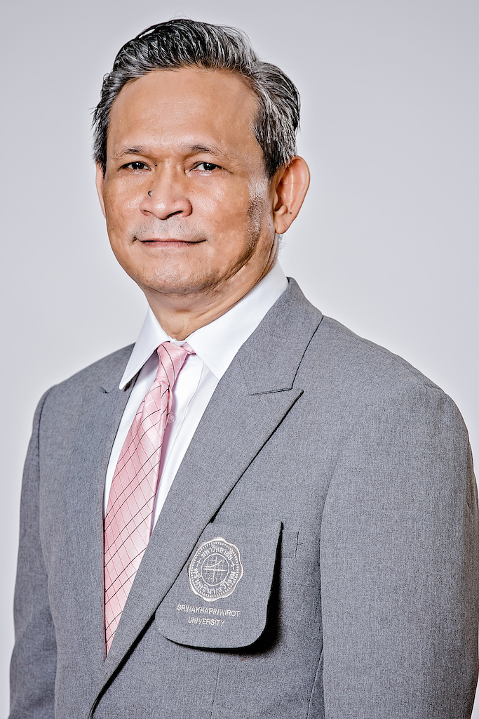 ผศ.ชวลิต สูงใหญ่