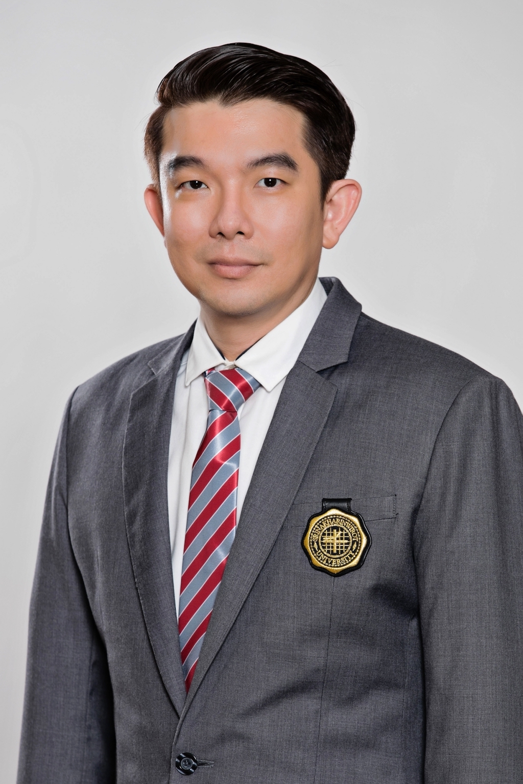 รศ.ดร.นพดล อินทร์จันทร์